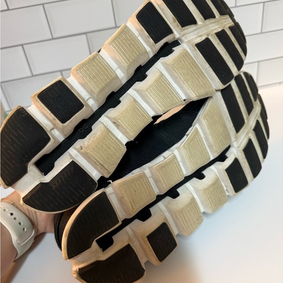 On Running Women’s Black and White Running Shoes - Picture 6 of 6